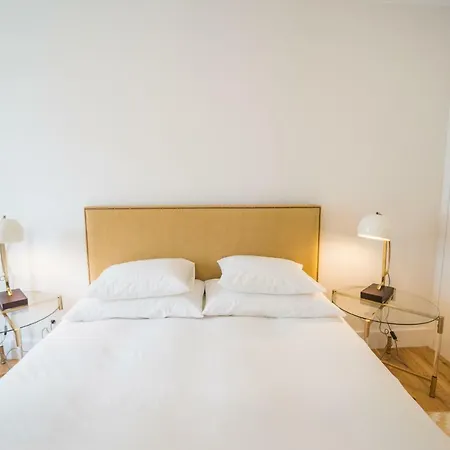 Principe Real Lightful And Charming Apartment