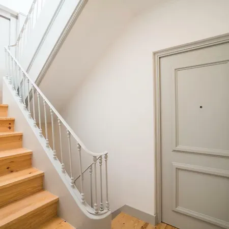 Principe Real Lightful And Charming Apartment Lisbon